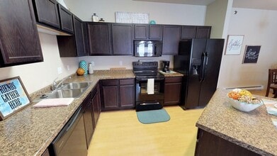 Stonebridge Villas in Minot, ND - Building Photo - Interior Photo