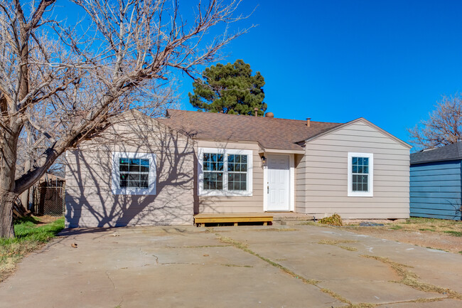 property at 2516 2nd St