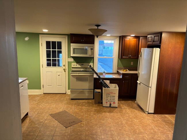 118 S Main St in Richlandtown, PA - Foto de edificio - Building Photo