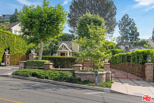 property at 1240 N Doheny Dr