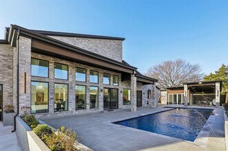 11110 St Michaels Dr in Dallas, TX - Building Photo - Building Photo