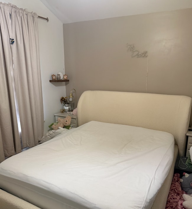 6827 Windward St in Cincinnati, OH - Building Photo - Building Photo