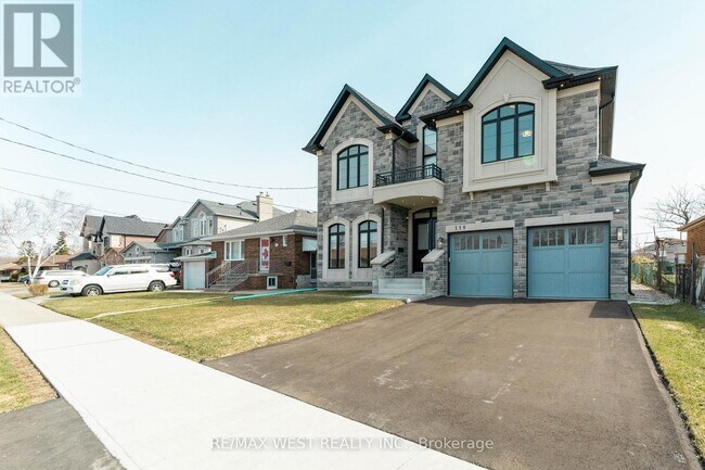 119 Jay St in Toronto, ON - Building Photo - Building Photo