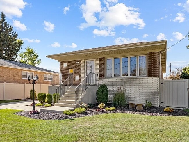 property at 9208 Nashville Ave