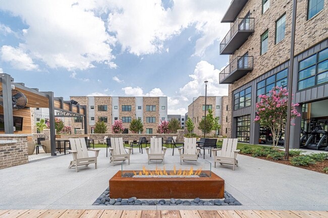The Foundry at Stovehouse in Huntsville, AL - Foto de edificio - Building Photo