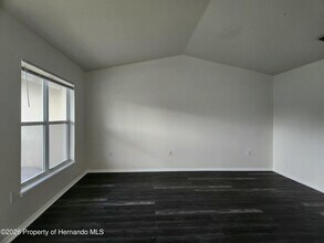 10423 Chalmer St in Spring Hill, FL - Building Photo - Building Photo