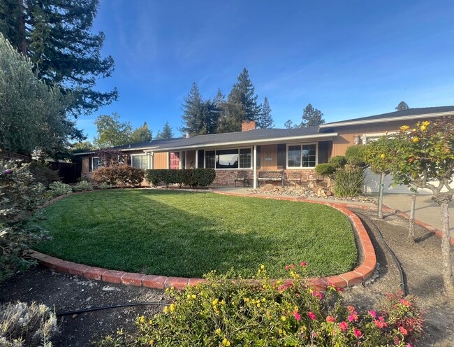 property at 3799 El Campo Ct