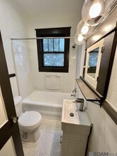 408 E State St, Unit A in Baton Rouge, LA - Building Photo - Building Photo