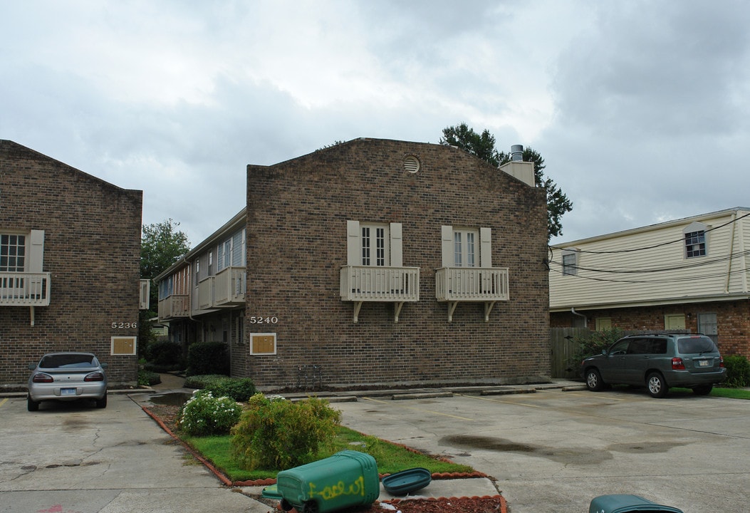 5240 Quincy St in Metairie, LA - Building Photo