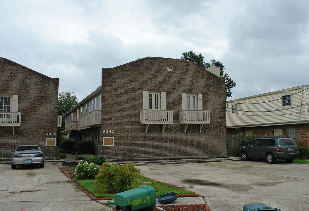 5240 Quincy St in Metairie, LA - Foto de edificio