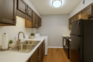 Pinewood at National Hills Apartments in Augusta, GA - Building Photo