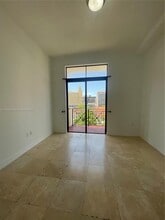 1805 Ponce de Leon Blvd, Unit 633 in Coral Gables, FL - Building Photo - Building Photo