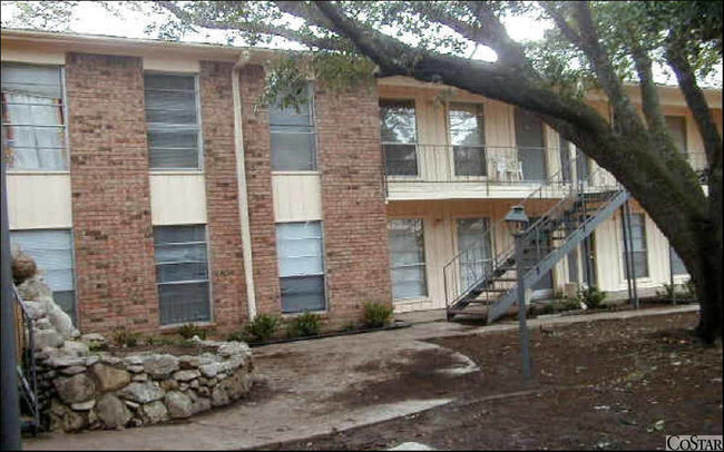 Witte Oaks Apartments in Houston, TX - Foto de edificio - Building Photo