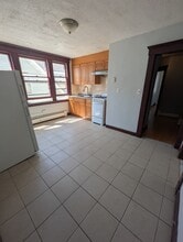 42 Carmel St, Unit 3 in New Haven, CT - Foto de edificio - Building Photo
