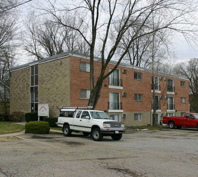Oakview Apartments in Cincinnati, OH - Foto de edificio - Building Photo