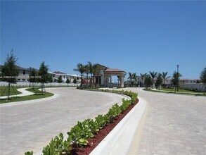 3430 W 103rd Terrace in Hialeah, FL - Building Photo - Building Photo