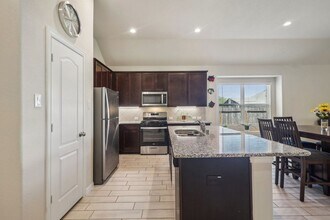 18473 Railroad Ave in New Caney, TX - Building Photo - Building Photo