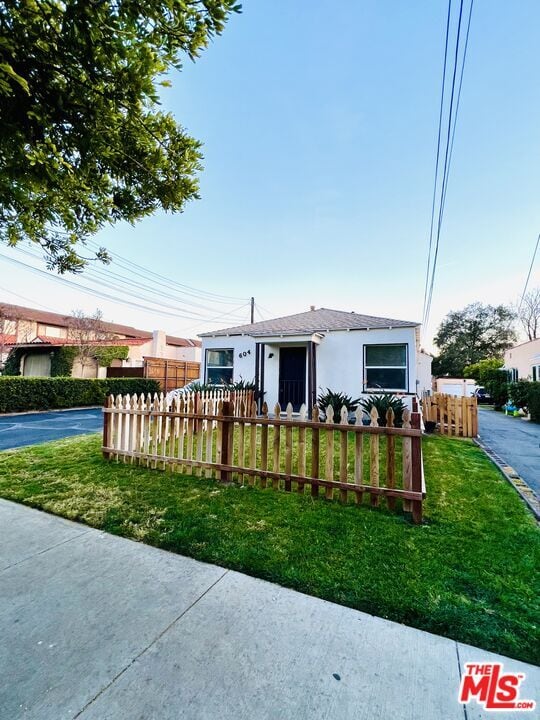 property at 604 Windsor Rd