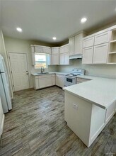 1101 W Sunset Valley St in Alton, TX - Building Photo - Building Photo