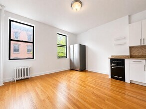 29 W 12th St, Unit 3A in New York, NY - Foto de edificio - Building Photo