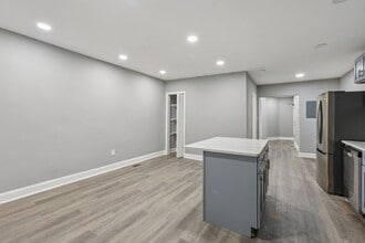 405 34th St SE in Washington, DC - Foto de edificio - Building Photo