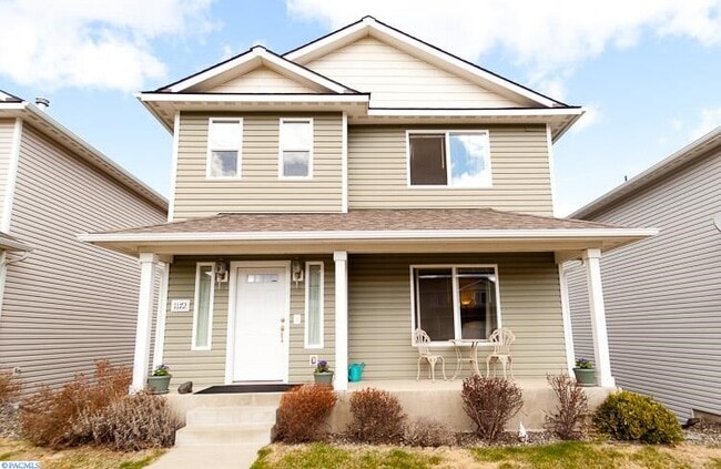 property at 1172 SW Lost Trail Dr