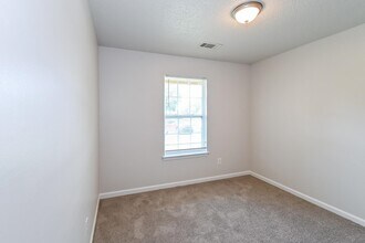 4786 Greenlawn Cove in Millington, TN - Building Photo - Building Photo