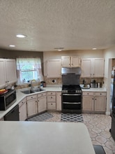 8204 R C Gorman Ave NE in Albuquerque, NM - Building Photo - Building Photo