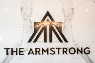 425 Lagrange St in Boston, MA - Building Photo