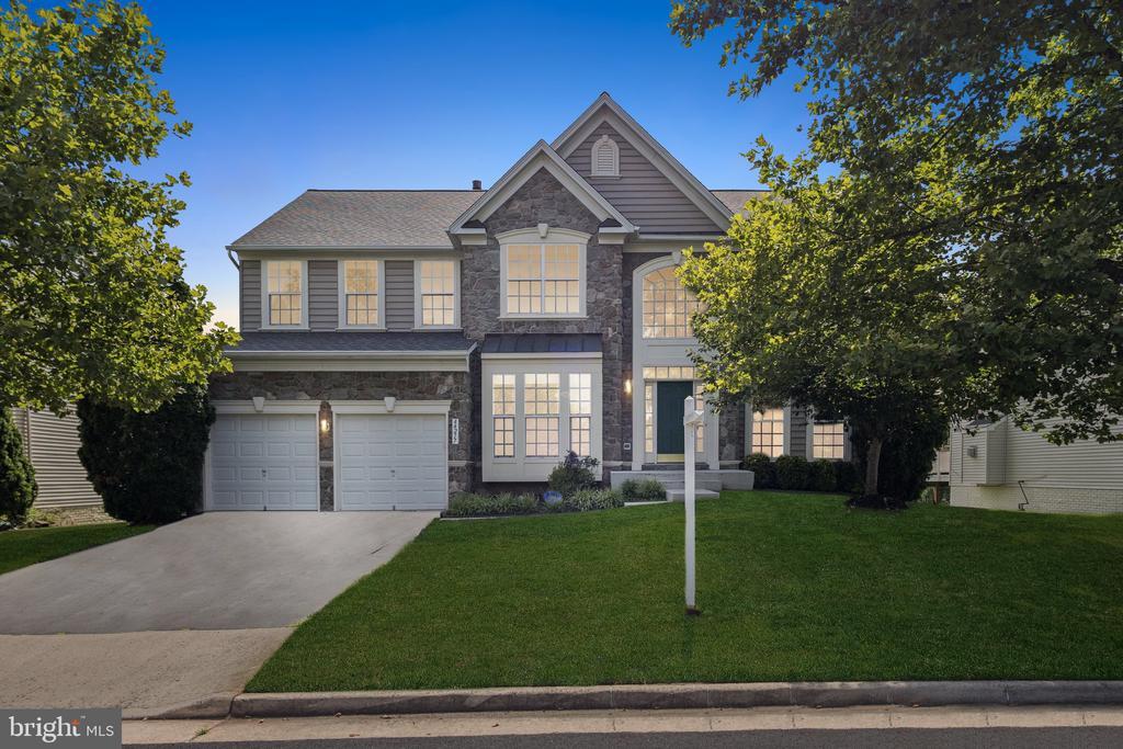44217 Navajo Dr in Ashburn, VA - Building Photo