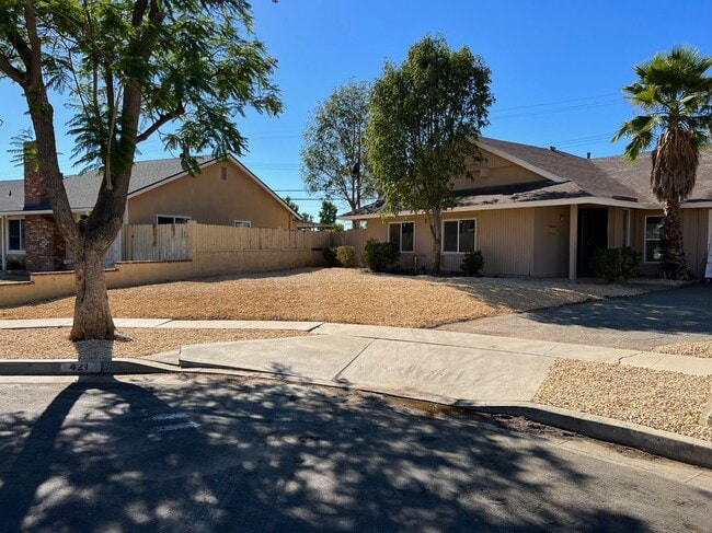 property at 421 Royal Cir