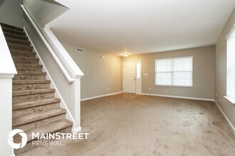 2261 Rosswood Blvd in Indianapolis, IN - Building Photo - Building Photo