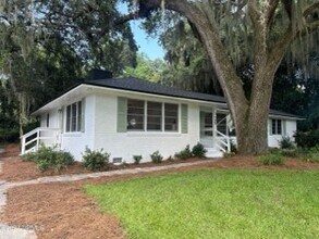120 Fort Lyttleton Rd in Beaufort, SC - Building Photo - Building Photo