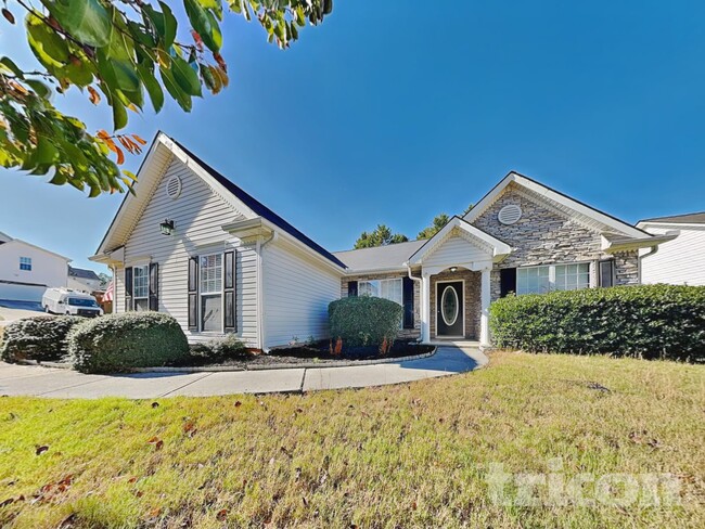 property at 16 Waterloo Ct