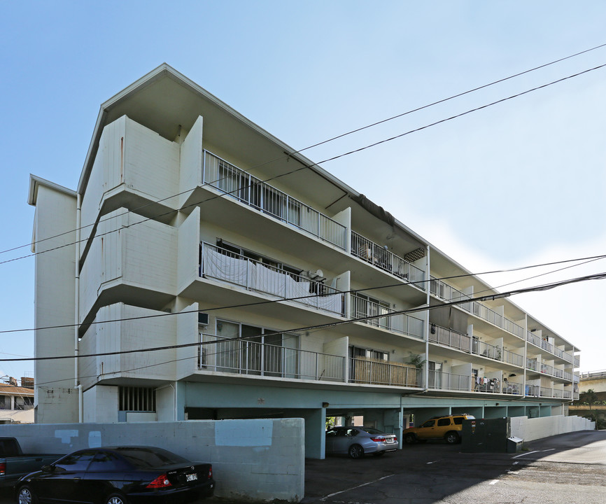 2873 S King St in Honolulu, HI - Building Photo