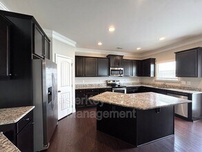 6821 Resting Grv Rd in Raleigh, NC - Foto de edificio - Building Photo