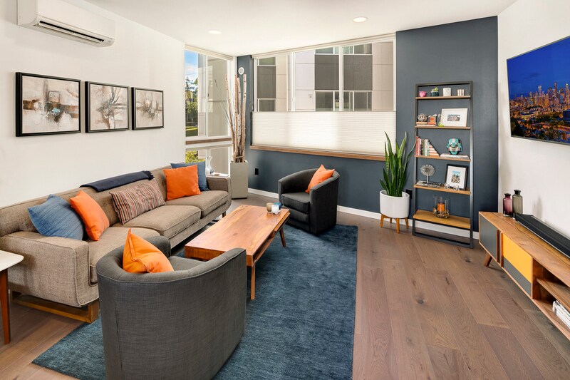 208 16th Ave in Seattle, WA - Building Photo