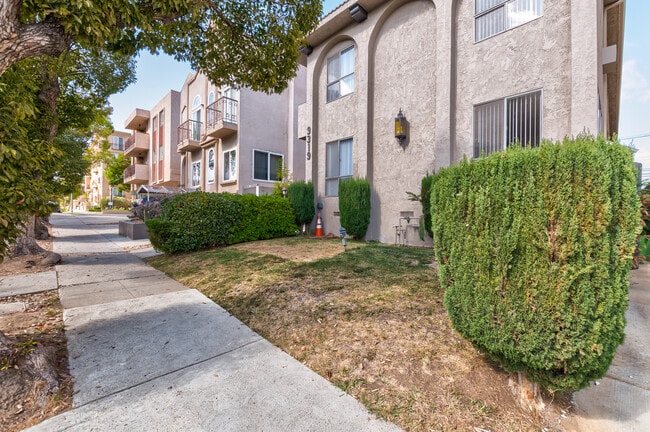 9319 Alcott St in Los Angeles, CA - Building Photo - Building Photo