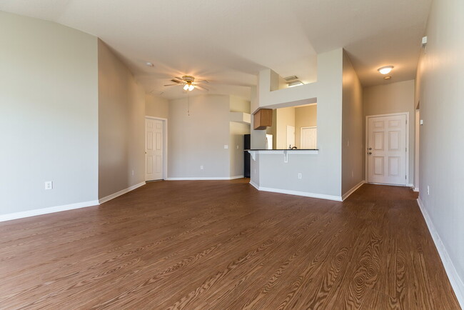 12008 Butler Woods Cir in Riverview, FL - Foto de edificio - Building Photo