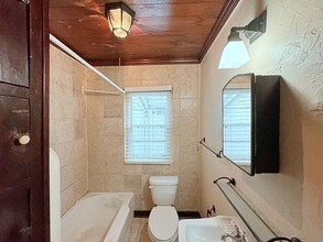 878 Kenmore Ave in Baton Rouge, LA - Building Photo - Building Photo