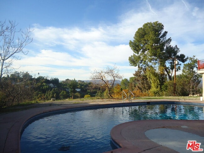 property at 16925 Dormie Pl