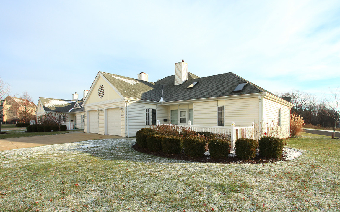 Holy Spirit Villas I in Cleveland, OH - Building Photo