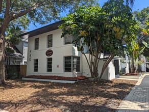 Palms @ Crescent Lake Apartments in St. Petersburg, FL - Building Photo - Building Photo