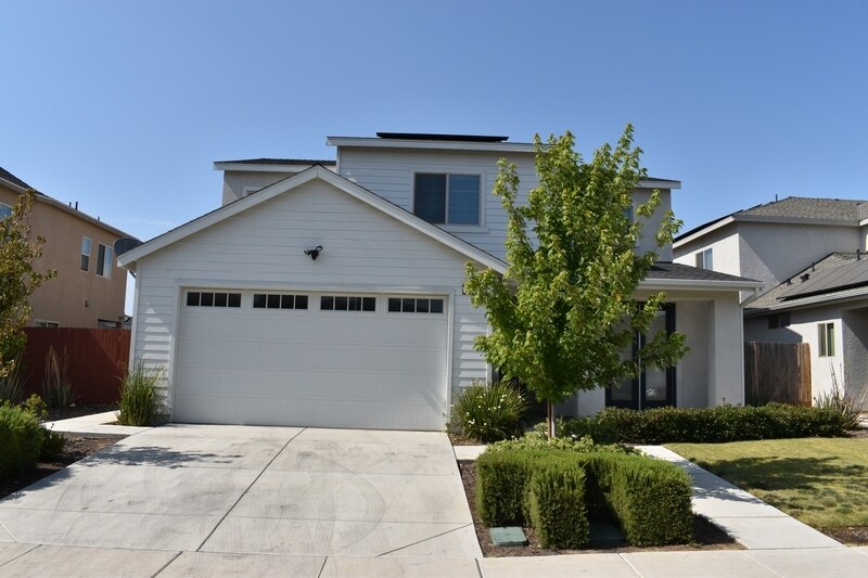 2439 Valdes Dr in Merced, CA - Building Photo
