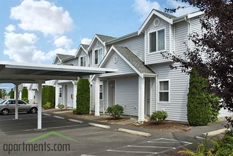 Parklane Court Townhomes in Spanaway, WA - Building Photo - Building Photo