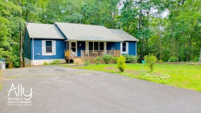 4 Kanawha Ct in Palmyra, VA - Building Photo - Building Photo