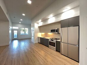 1545 32nd St in Oakland, CA - Building Photo - Building Photo