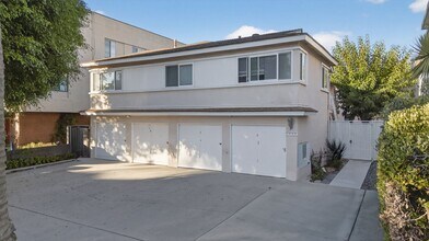 2325 E 2nd Street/2322-2328 E Broadway in Long Beach, CA - Building Photo - Building Photo