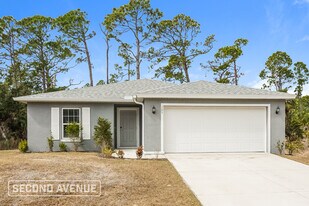 105 Sherbourne St in Port Charlotte, FL - Building Photo