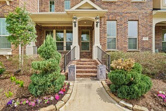 534 Imperial Blvd in Sugar Land, TX - Foto de edificio - Building Photo